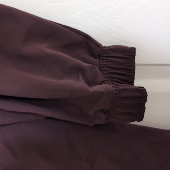 Jaanuu 5-pocket scrub Jogger pants in women's Large, Regular length - Picture 6 of 6